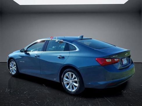 Used 2025 Chevrolet Malibu LT FWD image 4
