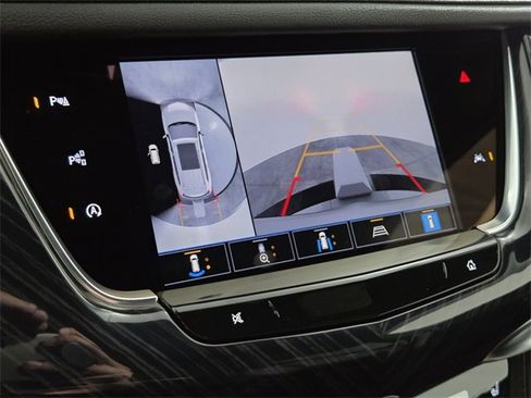 Used 2024 Cadillac XT6 Premium Luxury w/ Technology Package image 26