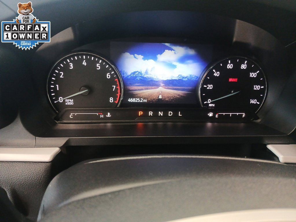 Used 2024 Ford Explorer XLT AWD/4WD image 2