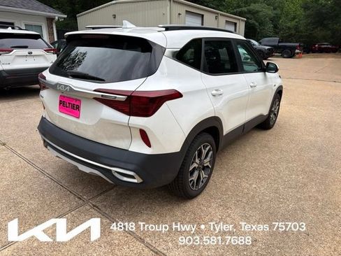 Used 2022 Kia Seltos EX AWD/4WD image 11