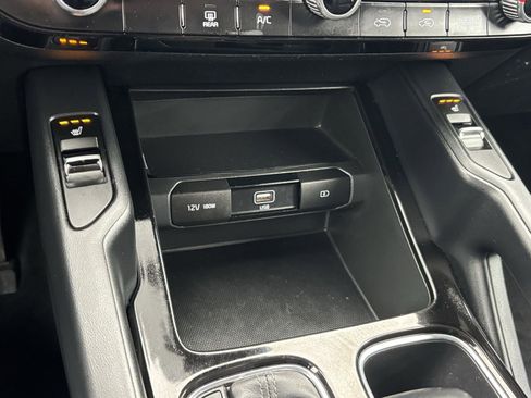 Used 2020 Kia Telluride S w/ S 8 Passenger Seating Package FWD image 7