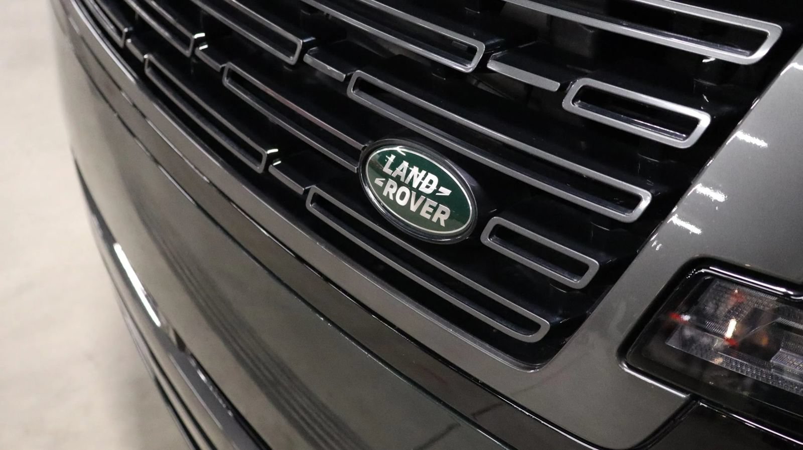 Used 2025 Land Rover Range Rover Long Wheelbase SE AWD/4WD image 20