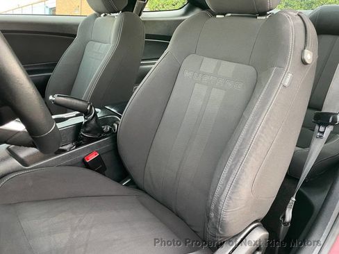Used 2019 Ford Mustang Coupe image 15