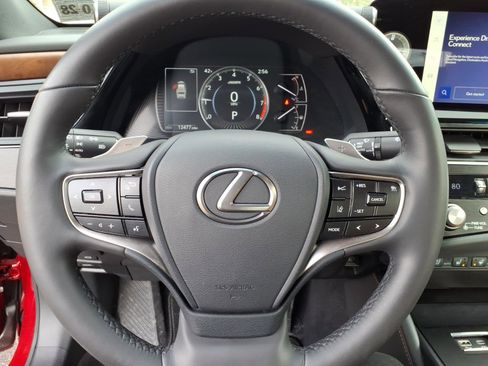 Certified 2024 Lexus ES 350 w/ Premium Package image 19