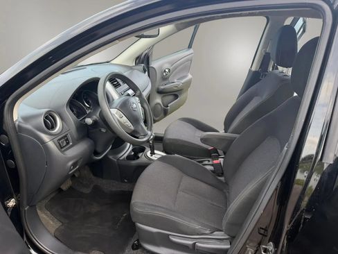 Used 2016 Nissan Versa SV FWD image 12