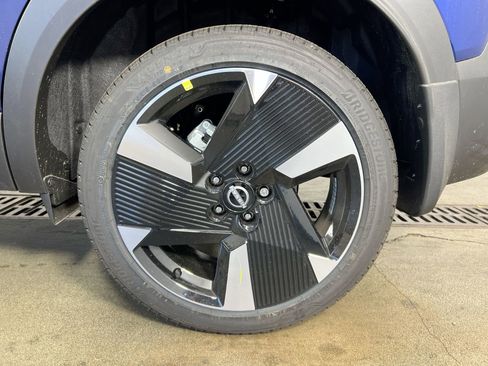 New 2025 Nissan Kicks SR image 5