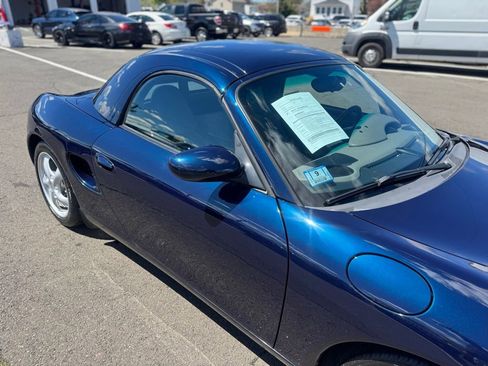 Used 1999 Porsche Boxster RWD image 11