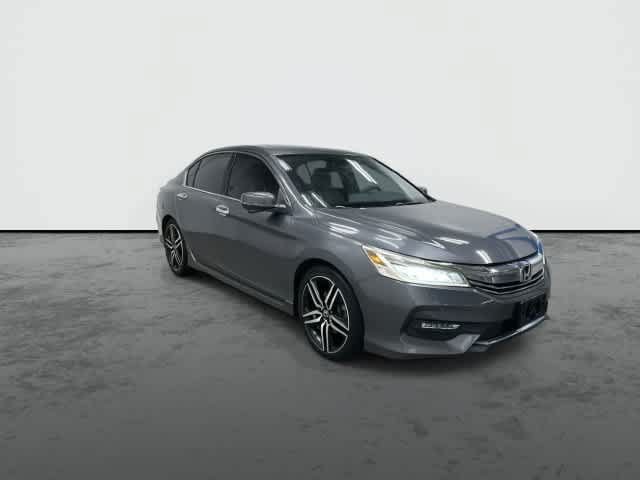 Used 2017 Honda Accord Touring image 6
