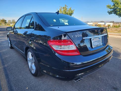 Used 2011 Mercedes-Benz C 300 Sedan image 17