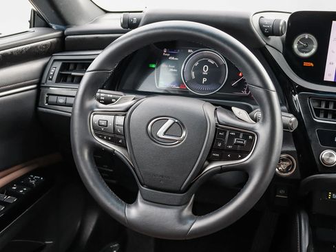 Certified 2025 Lexus ES 300h w/ Premium Package FWD image 16