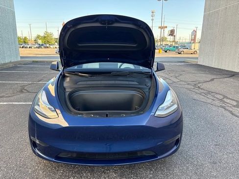 Used 2021 Tesla Model Y Long Range AWD/4WD image 31