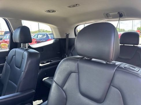 Used 2025 Kia Telluride S AWD/4WD image 20