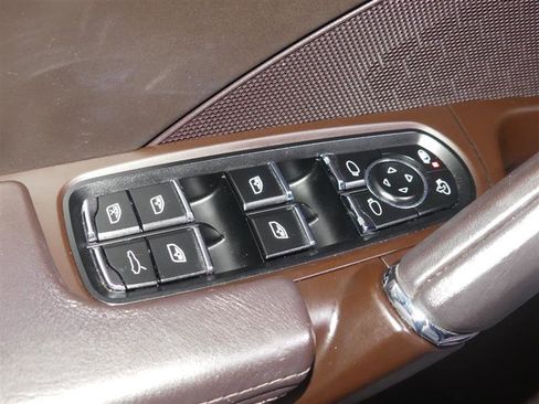 Used 2017 Porsche Cayenne GTS image 21