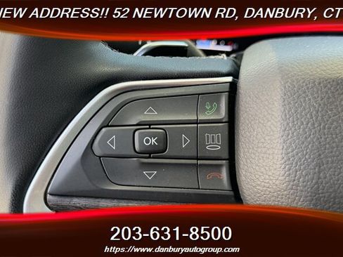 Used 2025 Jeep Grand Cherokee Limited AWD/4WD image 21