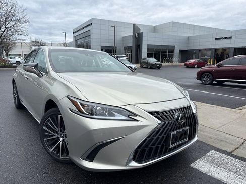 Used 2023 Lexus ES 350 w/ Premium Package image 1