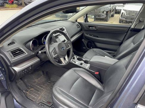 Used 2017 Subaru Legacy 2.5i Limited AWD/4WD image 3