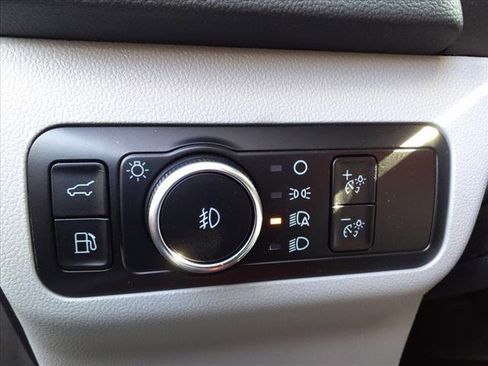 New 2023 Ford Escape SE w/ PHEV Premium Package image 13