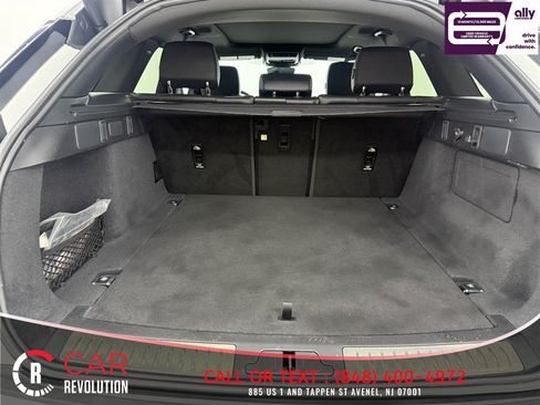Used 2025 Land Rover Range Rover Velar Dynamic SE AWD/4WD image 7