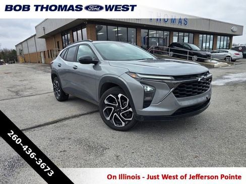 Used 2024 Chevrolet Trax RS w/ Sunroof Package image 1