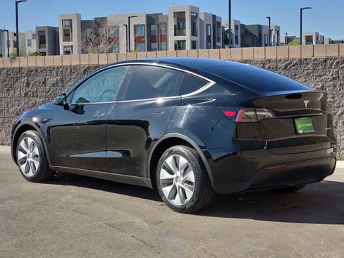Used 2023 Tesla Model Y Long Range image 7