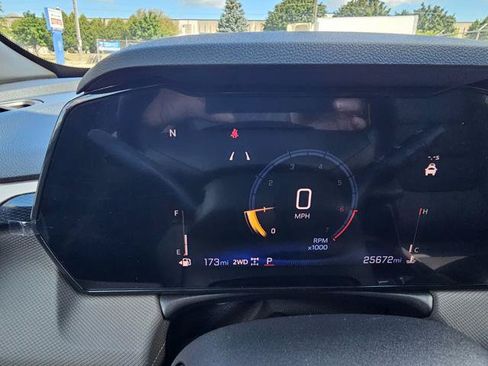Used 2025 Chevrolet TrailBlazer ACTIV w/ Convenience Package AWD/4WD image 9
