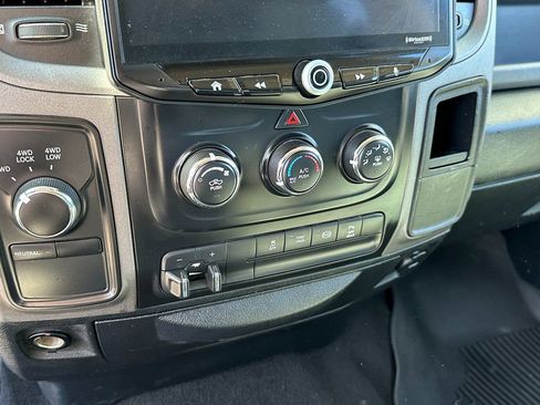 Used 2018 RAM 3500 Tradesman w/ Chrome Appearance Group image 22