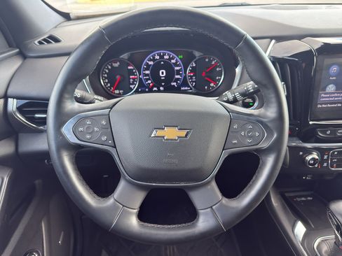 Used 2023 Chevrolet Traverse Premier image 36