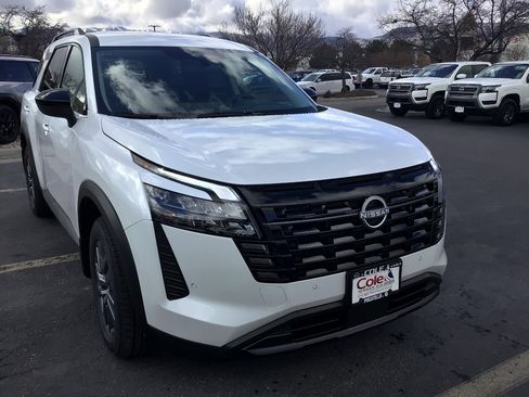 New 2026 Nissan Pathfinder SV image 1