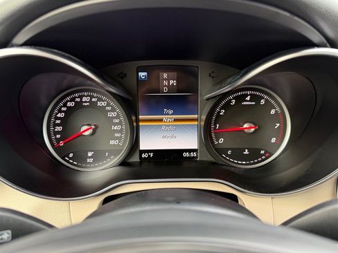 Used 2018 Mercedes-Benz GLC 300 4MATIC image 18