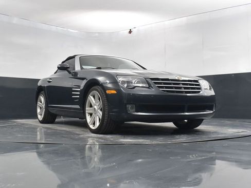 Used 2008 Chrysler Crossfire Limited image 38