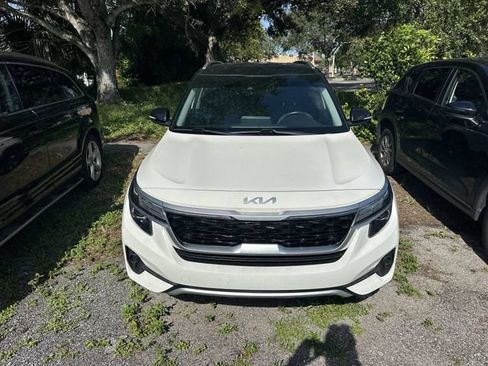 Used 2023 Kia Seltos S FWD image 2
