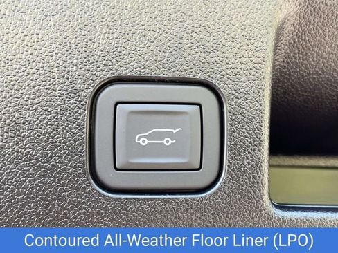 New 2025 Chevrolet Equinox EV LT image 17