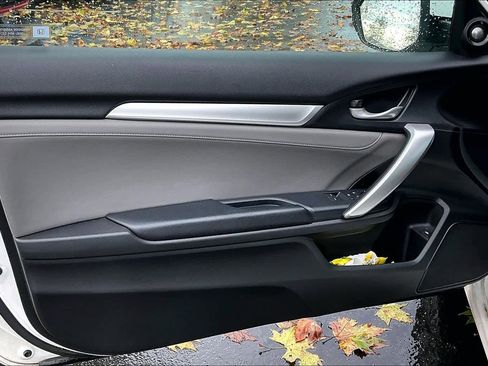 Used 2017 Honda Civic EX-L image 24