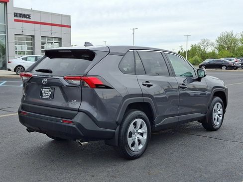 Used 2023 Toyota RAV4 LE AWD/4WD image 6