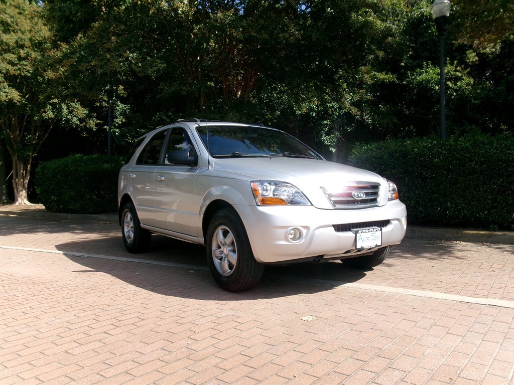 Used 2008 Kia Sorento 2WD image 3