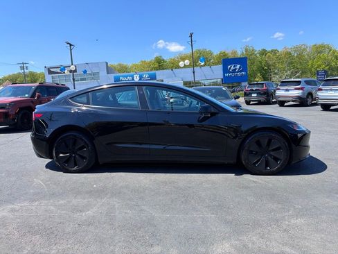 Used 2024 Tesla Model 3 Standard Range RWD image 8