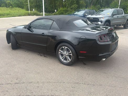 Used 2014 Ford Mustang Premium RWD image 4