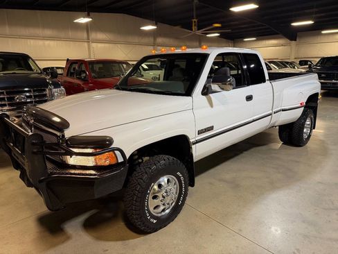 Used 1997 Dodge Ram 3500 Truck 4x4 Club Cab image 12