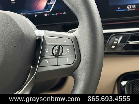 Used 2025 BMW X1 xDrive28i w/ Premium Package image 19