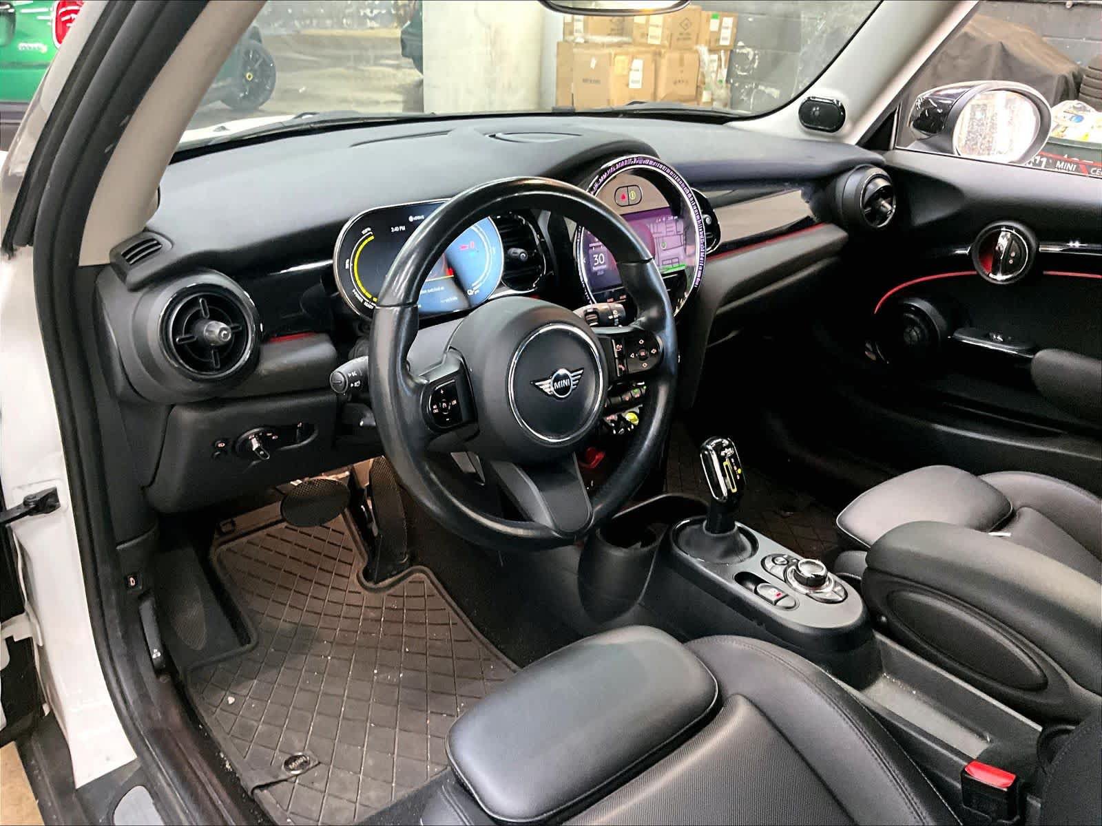 Used 2024 MINI Cooper SE FWD image 13