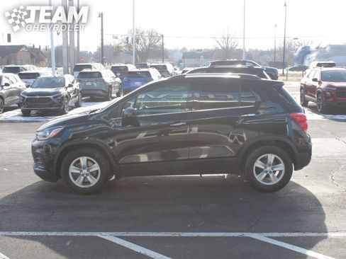 Used 2019 Chevrolet Trax LT w/ LT Convenience Package image 7