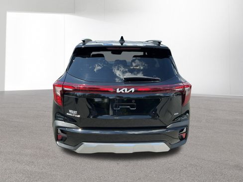Used 2024 Kia Seltos SX w/ SX Sunroof Package AWD/4WD image 4