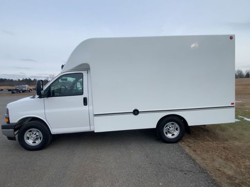 New 2024 Chevrolet Express 3500 w/ Power Convenience Package RWD image 34
