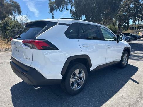 Used 2024 Toyota RAV4 XLE FWD image 3