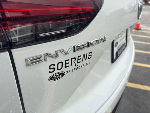 Used 2022 Buick Envision Essence w/ Technology Package I image 7