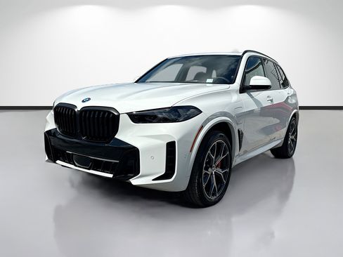 New 2026 BMW X5 xDrive50e w/ Executive Package AWD/4WD image 7