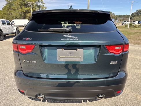 Used 2018 Jaguar F-PACE Premium image 5