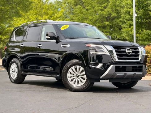 Used 2024 Nissan Armada SV AWD/4WD image 2