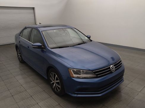 Used 2017 Volkswagen Jetta SE FWD image 13