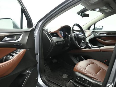 Used 2020 Buick Enclave Avenir w/ Avenir Technology Package FWD image 7